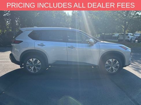 Used 2021 Nissan Rogue SV FWD image 9