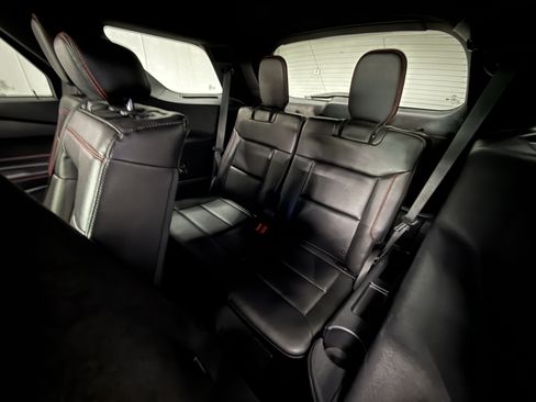 Used 2022 Ford Explorer ST-Line AWD/4WD image 24