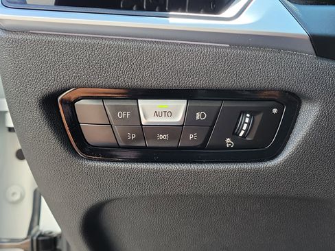 Used 2024 BMW 430i Convertible RWD image 30