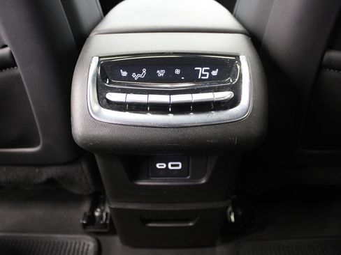 Certified 2024 Cadillac XT6 Premium Luxury image 39