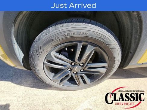 Used 2024 Chevrolet Trax ACTIV w/ Driver Confidence Package image 17