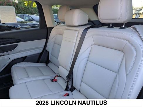 New 2026 Lincoln Nautilus Premier image 12