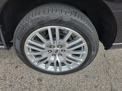 Used 2024 Ford Expedition Limited image 36