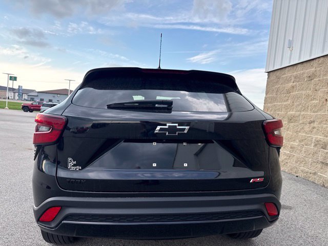 Used 2024 Chevrolet Trax RS FWD image 8
