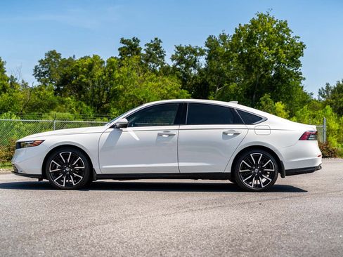 Used 2024 Honda Accord Touring image 4