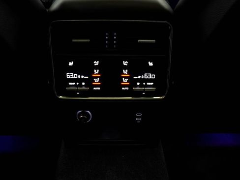 Used 2021 Porsche Cayenne AWD/4WD image 25