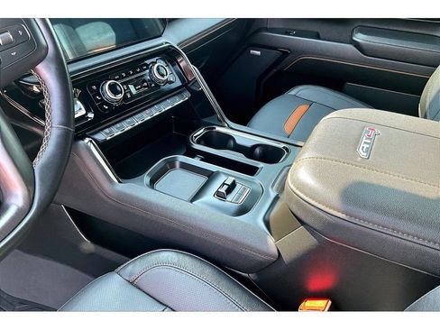 Used 2024 GMC Sierra 3500 AT4 w/ AT4 Premium Plus Package AWD/4WD image 16