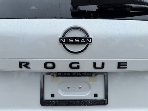 New 2026 Nissan Rogue SV image 10