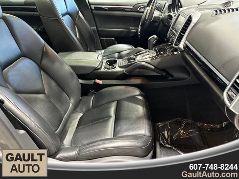 Used 2014 Porsche Cayenne S AWD/4WD image 18