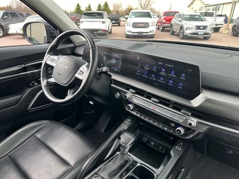 Used 2025 Kia Telluride S image 33
