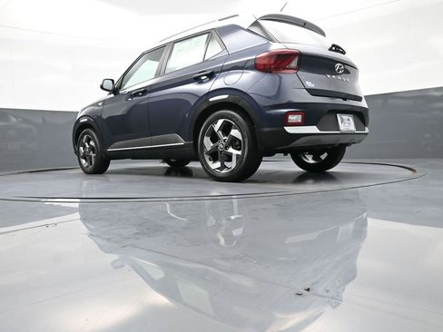 Certified 2023 Hyundai Venue Limited FWD image 31