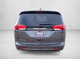 Used 2019 Chrysler Pacifica L video 3