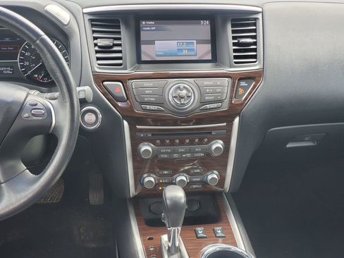 Used 2013 Nissan Pathfinder SL w/ SL Premium Pkg AWD/4WD image 32