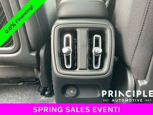 New 2026 Volvo XC40 B5 Core image 31