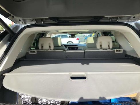 Used 2017 Cadillac XT5 Premium Luxury w/ Driver Assist Package image 27