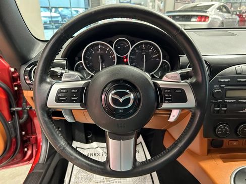 Used 2007 MAZDA MX-5 Miata Grand Touring RWD image 8