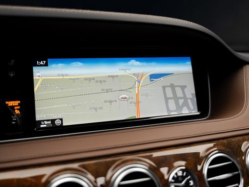 Used 2016 Mercedes-Benz S 550 4MATIC Sedan image 49