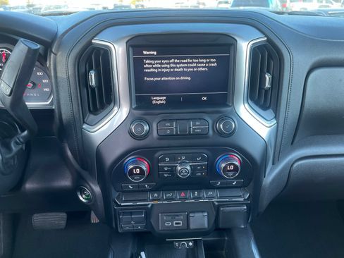 Used 2021 Chevrolet Silverado 1500 LT w/ Convenience Package II AWD/4WD image 10