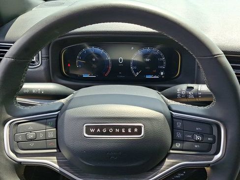 Used 2024 Jeep Wagoneer Series III AWD/4WD image 21