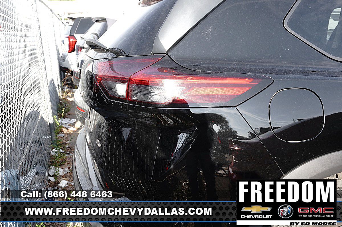 Used 2024 Nissan Rogue S AWD/4WD image 9