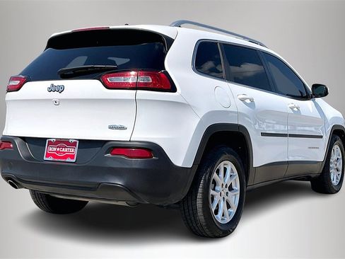 Used 2018 Jeep Cherokee Latitude Plus w/ Comfort/Convenience Group image 5