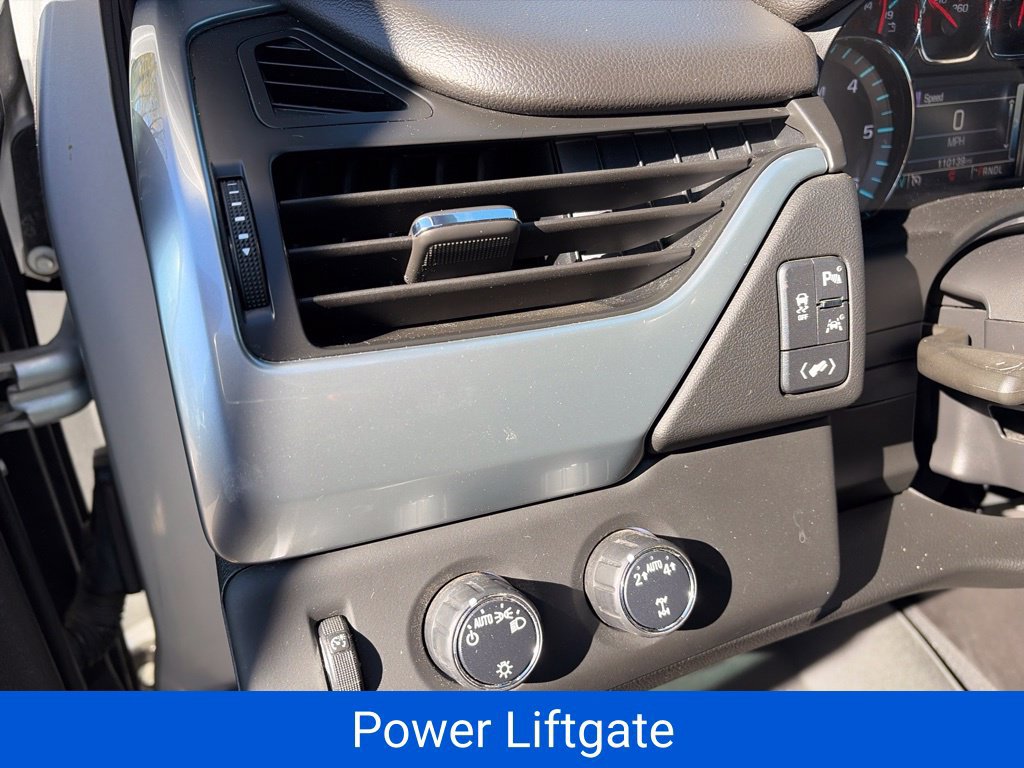 Used 2019 Chevrolet Suburban LT AWD/4WD image 16