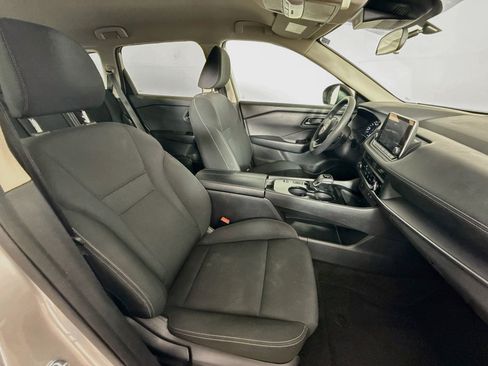 Used 2024 Nissan Rogue S FWD image 33