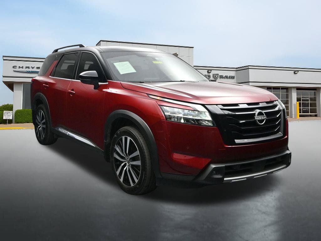 Used 2024 Nissan Pathfinder Platinum AWD/4WD image 7