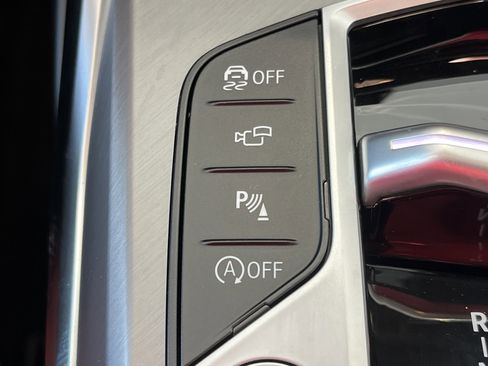 New 2026 BMW 330i Sedan w/ M Sport Package image 10