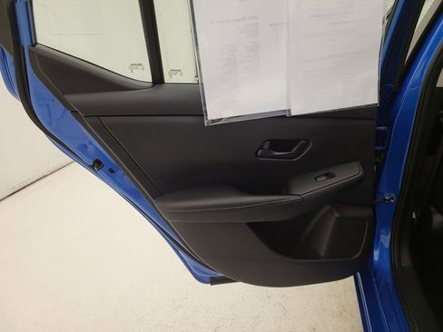 Used 2025 Nissan Sentra SV image 34