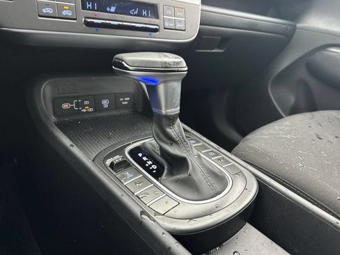 Used 2024 Hyundai Kona SEL AWD/4WD image 18