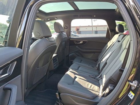 Certified 2025 Audi Q7 Premium Plus image 16