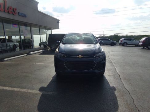 Used 2018 Chevrolet Trax LS FWD image 4