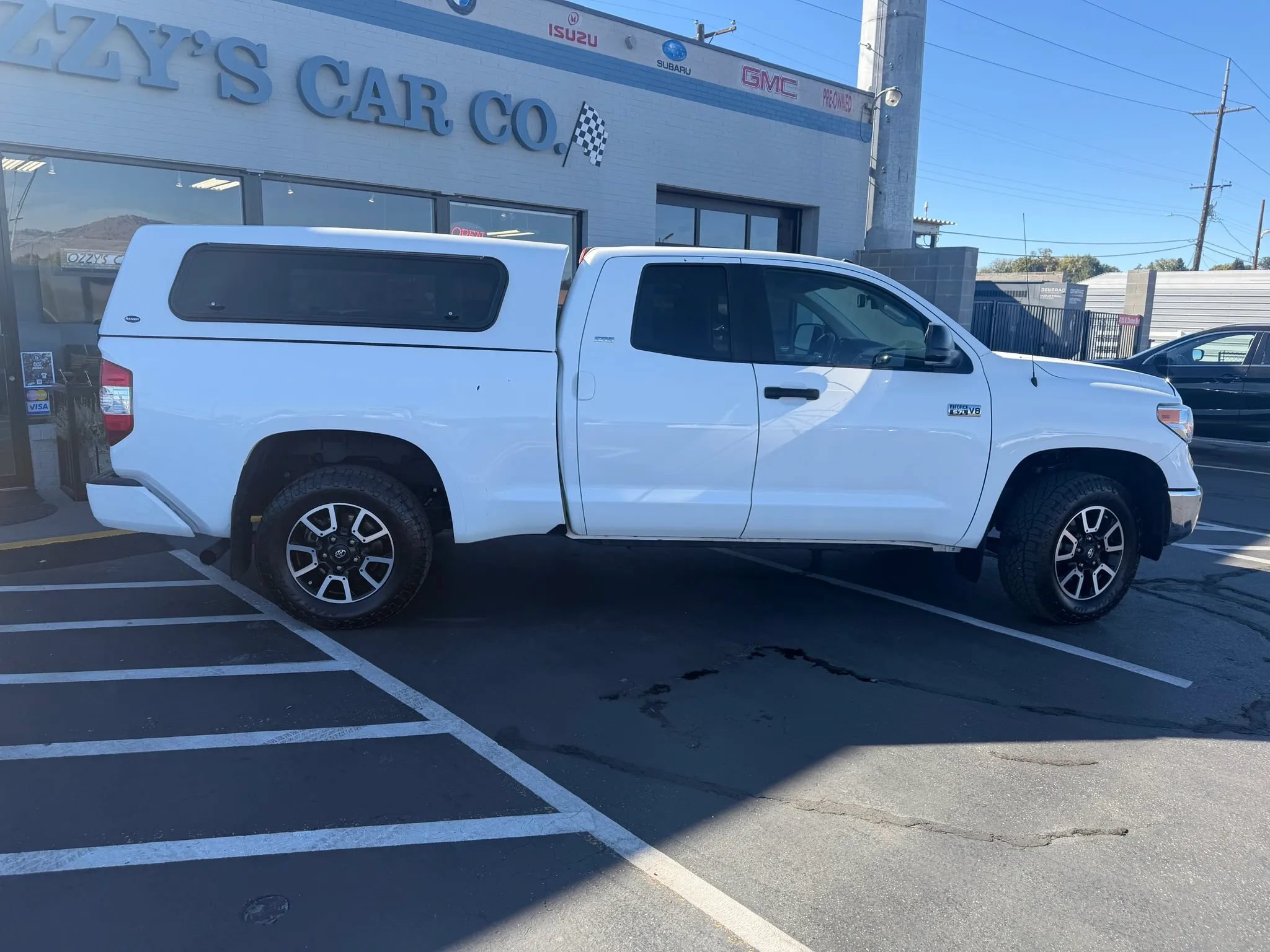 Used 2017 Toyota Tundra SR5 AWD/4WD image 9