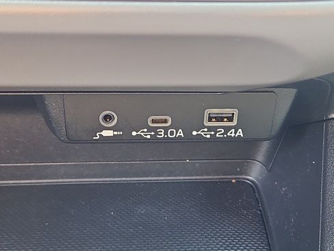 Certified 2024 Subaru Crosstrek 2.0i Premium AWD/4WD image 9