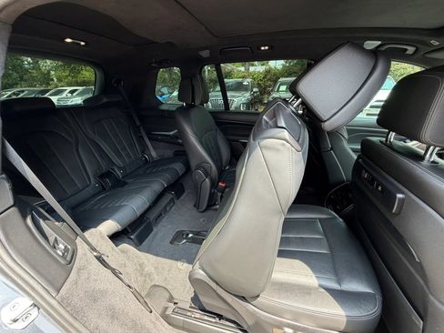 Used 2019 BMW X7 xDrive50i w/ Dynamic Handling Package AWD/4WD image 17