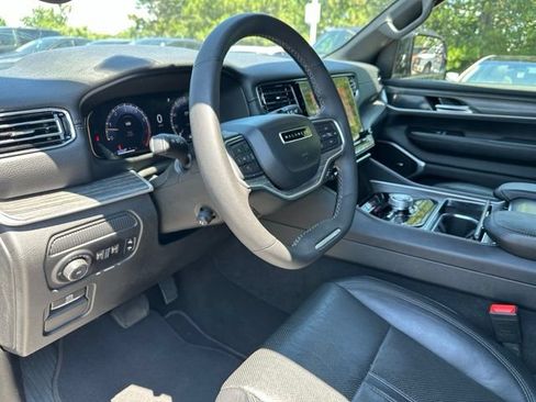 Used 2024 Jeep Wagoneer L Series II w/ Flexible Seating Group AWD/4WD image 21