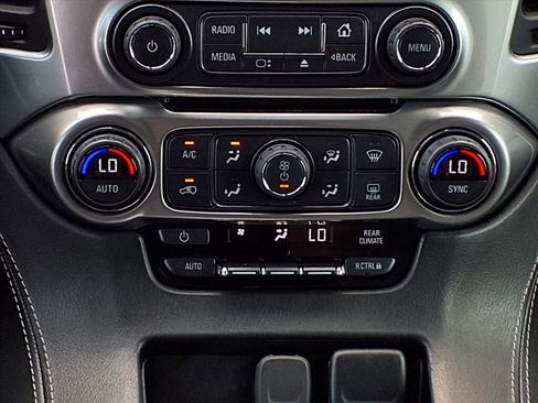 Used 2020 Chevrolet Suburban LS image 15