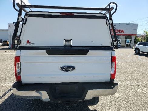 Used 2019 Ford F250 XL w/ Power Equipment Group AWD/4WD image 4