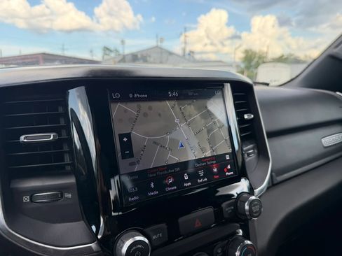 Used 2019 RAM 1500 Big Horn AWD/4WD image 13