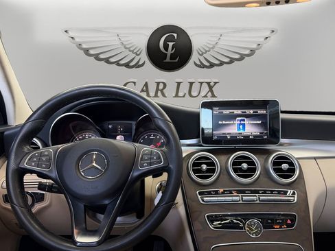 Used 2018 Mercedes-Benz C 300 Sedan w/ Premium Package image 10