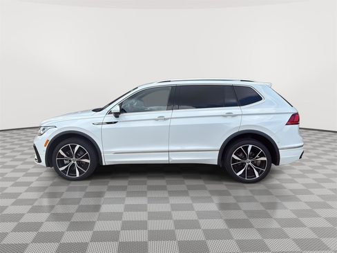 Used 2024 Volkswagen Tiguan SEL R-Line w/ MDO Package, Two-Row image 2