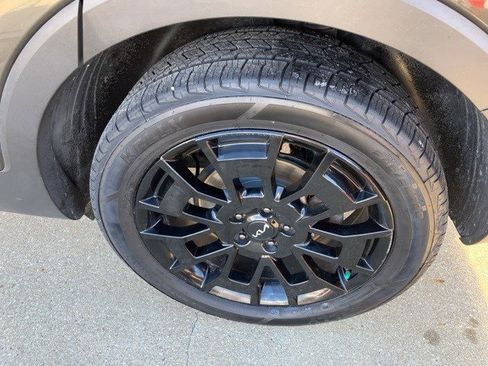 Used 2022 Kia Telluride EX w/ EX Premium Package image 28