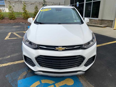 Used 2018 Chevrolet Trax LT w/ LT Convenience Package AWD/4WD image 12