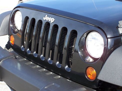 Used 2013 Jeep Wrangler Sport image 19
