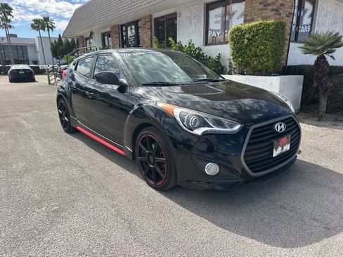 Used 2017 Hyundai Veloster Turbo R-Spec image 4