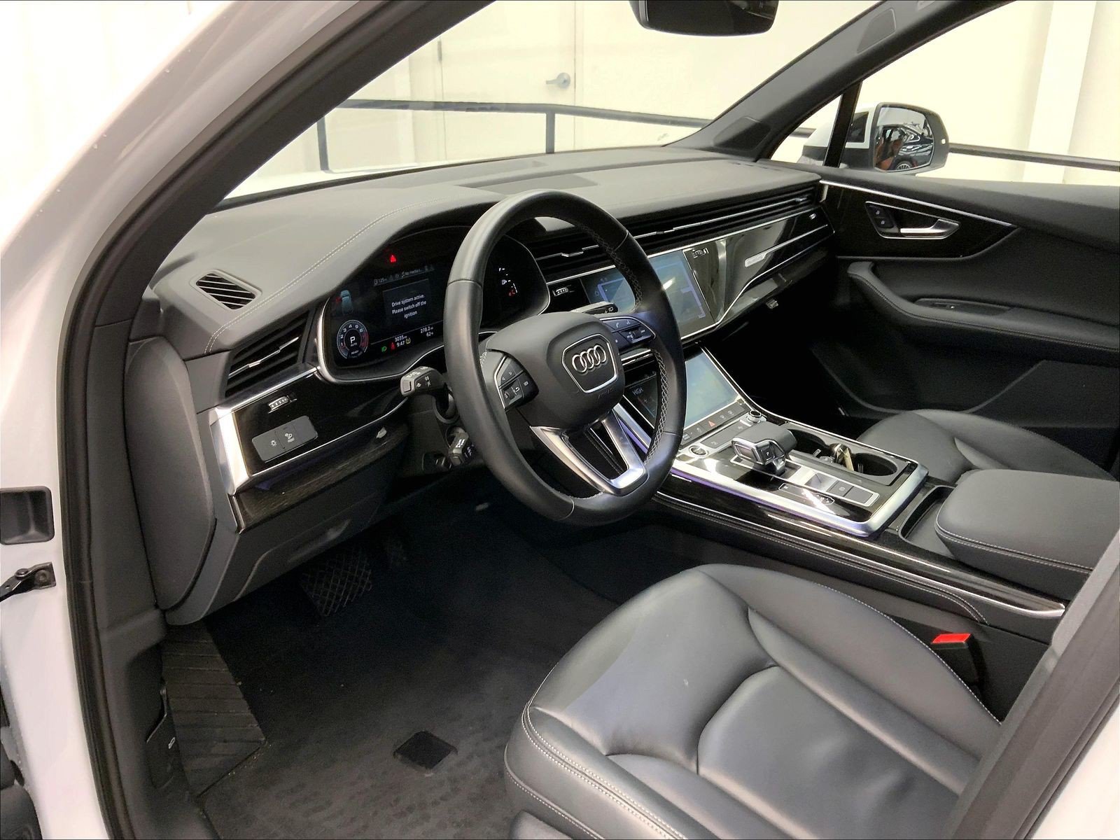 Certified 2025 Audi Q7 3.0T Premium Plus w/ Premium Plus Package AWD/4WD image 13