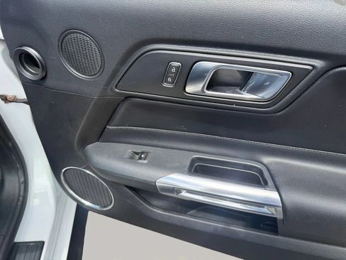 Used 2020 Ford Mustang Premium RWD image 33
