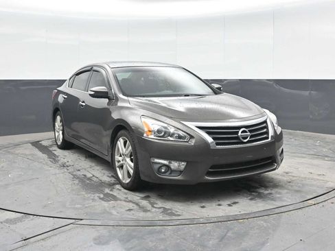 Used 2013 Nissan Altima 3.5 SV w/ Navigation Pkg FWD image 7