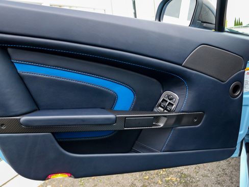 Used 2017 Aston Martin V12 Vantage S image 13